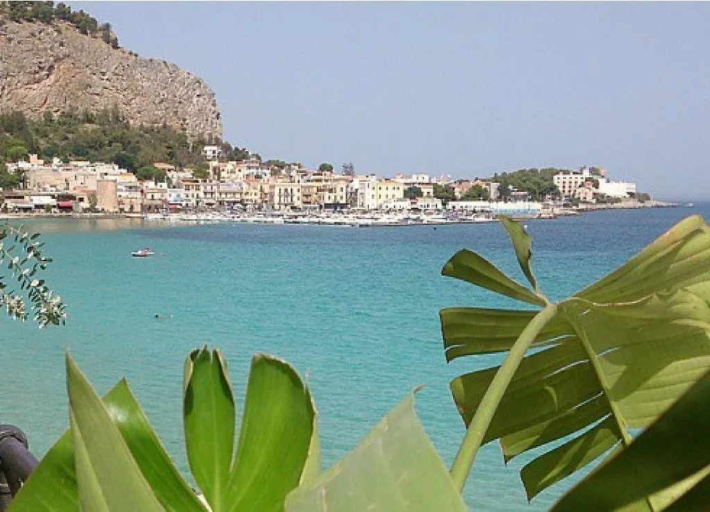 Neroli Villa Mondello 0*,  Italien